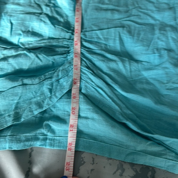 Artists & Revolutionaries Square Top, Turquoise - Picture 11 of 11